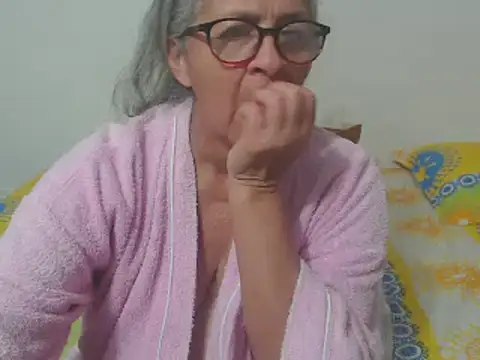 candy mature  online show from March 12, 2025, 3:40 pm