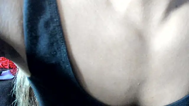 yiauana online show from March 7, 2025, 10:21 pm