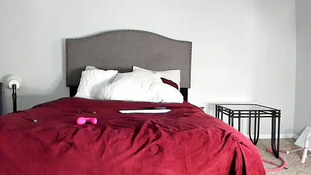 yiauana online show from September 23, 2025, 1:52 am