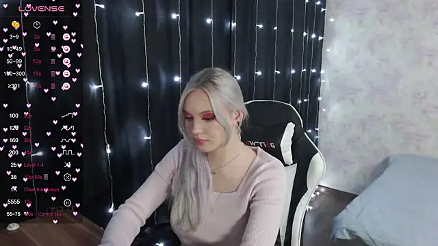 Snapshot of VikaPowers chatting on January 15, 2025, 5:47 pm VikaPowers online show from January 15, 2025, 5:47 pm