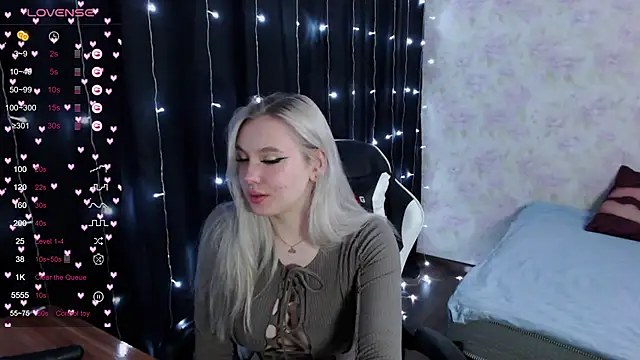 Snapshot of VikaPowers chatting on February 10, 2025, 6:45 pm VikaPowers online show from February 10, 2025, 6:45 pm