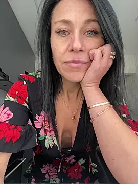 CuteNata online show from October 9, 2025, 11:52 am