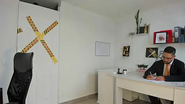 susana monroy online show from December 16, 2025, 12:10 pm