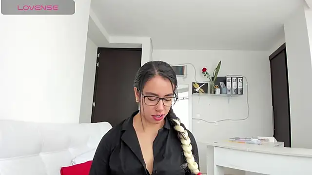 susana monroy online show from February 23, 2026, 6:27 pm