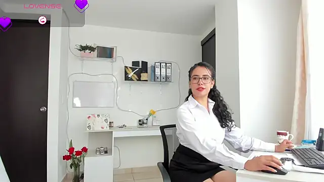 susana monroy online show from April 24, 2026, 7:16 pm