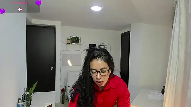Snapshot of susana_monroy chatting on May 26, 2026, 8:54 am susana monroy online show from May 26, 2026, 8:54 am