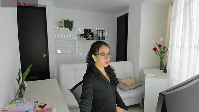 Snapshot of susana_monroy chatting on June 3, 2026, 6:46 pm susana monroy online show from June 3, 2026, 6:46 pm