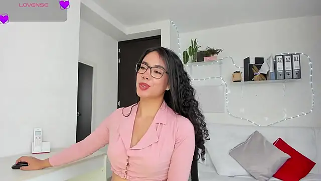 susana monroy online show from June 25, 2026, 7:07 pm