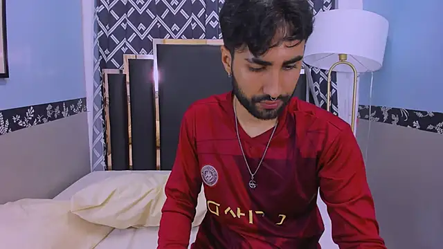 MilanZaire online show from October 24, 2025, 12:30 am