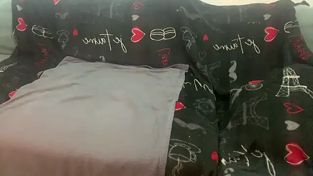 devote schlampe00 online show from September 28, 2025, 12:16 am