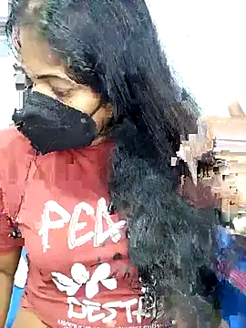 Snapshot of DISNI1997 chatting on February 5, 2026, 5:34 am DISNI1997 online show from February 5, 2026, 5:34 am