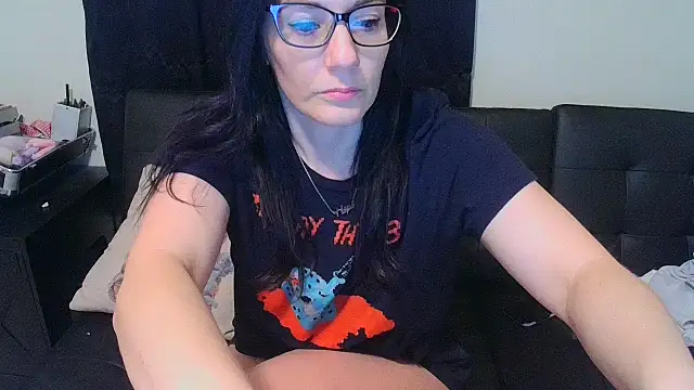 CrystalLakeXO online show from March 18, 2026, 6:05 am