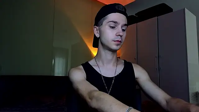 Joseph  Quinn online show from February 24, 2026, 3:59 am