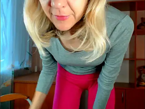 Tanya6547 online show from October 27, 2025, 8:07 am