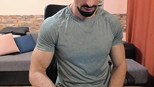 HotHunkTrainer online show from November 29, 2025, 9:12 am