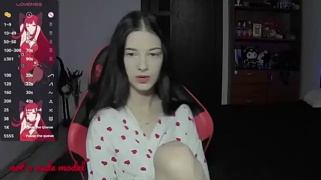 Snapshot of Miya_Dream_UKR chatting on February 13, 2026, 10:39 pm Miya Dream UKR online show from February 13, 2026, 10:39 pm