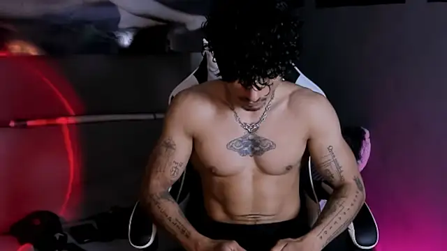 Thomas Fit1 online show from March 31, 2026, 11:49 pm