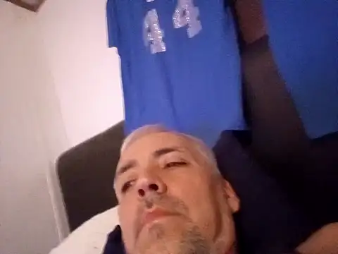 Xoc8  online show from February 8, 2025, 4:36 am