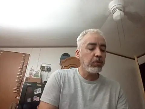 Snapshot of Xoc8_ chatting on March 11, 2026, 4:24 pm Xoc8 online show from March 11, 2026, 4:24 pm