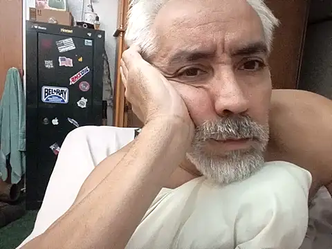 Snapshot of Xoc8_ chatting on April 9, 2026, 6:19 am Xoc8 online show from April 9, 2026, 6:19 am