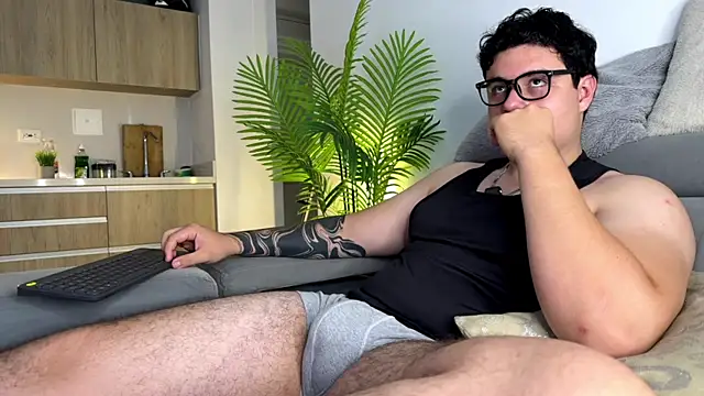 Snapshot of odin_blake chatting on April 21, 2026, 5:39 pm odin blake online show from April 21, 2026, 5:39 pm