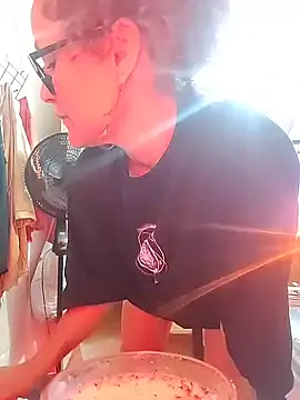 Snapshot of SelenaHouston chatting on February 17, 2026, 4:20 am SelenaHouston online show from February 17, 2026, 4:20 am