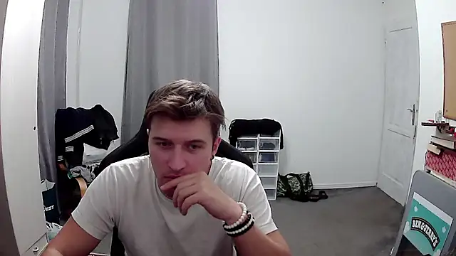 PKrisztian online show from September 18, 2025, 6:43 pm