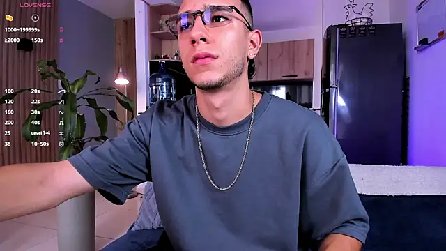 SymonPrince online show from September 26, 2025, 3:05 pm