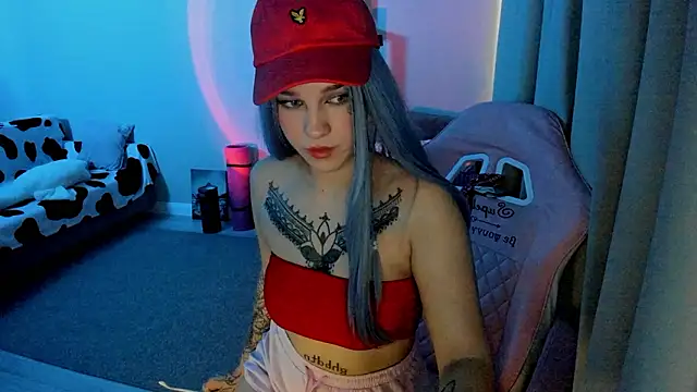 Snapshot of Ledy_WWWII chatting on December 3, 2024, 12:27 pm Ledy WWWII online show from December 3, 2024, 12:27 pm