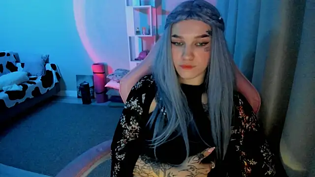 Snapshot of Ledy_WWWII chatting on December 3, 2024, 3:33 pm Ledy WWWII online show from December 3, 2024, 3:33 pm