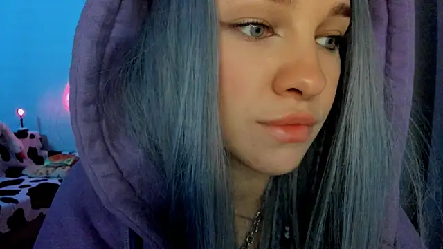 Snapshot of Ledy_WWWII chatting on December 4, 2024, 6:39 pm Ledy WWWII online show from December 4, 2024, 6:39 pm