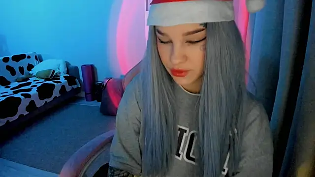 Snapshot of Ledy_WWWII chatting on December 8, 2024, 4:18 pm Ledy WWWII online show from December 8, 2024, 4:18 pm