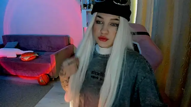 Snapshot of Ledy_WWWII chatting on December 27, 2024, 12:45 pm Ledy WWWII online show from December 27, 2024, 12:45 pm