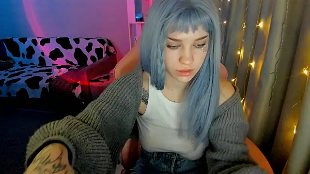 Snapshot of Ledy_WWWII chatting on January 18, 2025, 1:08 pm Ledy WWWII online show from January 18, 2025, 1:08 pm