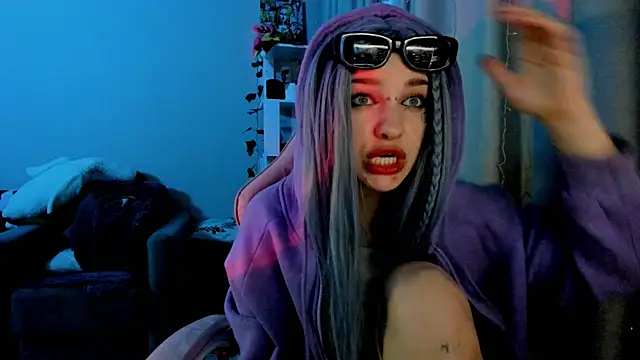 Snapshot of Ledy_WWWII chatting on January 30, 2025, 10:41 pm Ledy WWWII online show from January 30, 2025, 10:41 pm