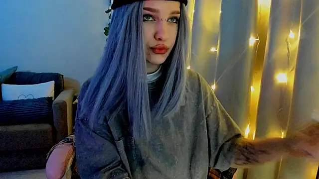 Snapshot of Ledy_WWWII chatting on February 2, 2025, 4:54 pm Ledy WWWII online show from February 2, 2025, 4:54 pm