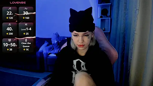 Snapshot of Ledy_WWWII chatting on February 26, 2025, 5:07 pm Ledy WWWII online show from February 26, 2025, 5:07 pm