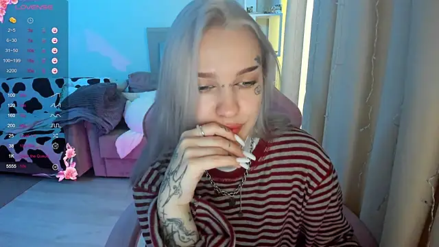 Snapshot of Ledy_WWWII chatting on March 12, 2025, 7:13 am Ledy WWWII online show from March 12, 2025, 7:13 am