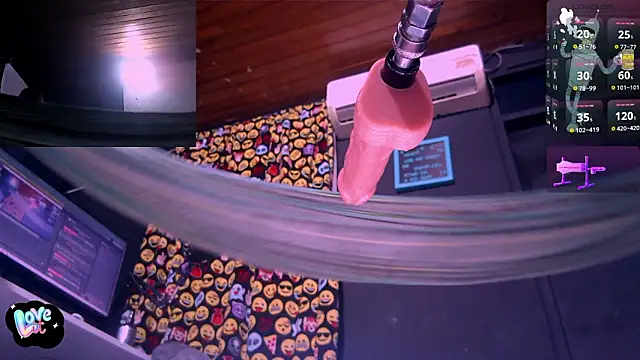 Snapshot of waterfalls_girl chatting on March 7, 2026, 11:24 pm waterfalls girl online show from March 7, 2026, 11:24 pm