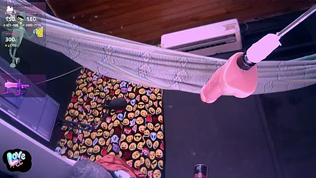 Snapshot of waterfalls_girl chatting on March 17, 2026, 9:51 pm waterfalls girl online show from March 17, 2026, 9:51 pm