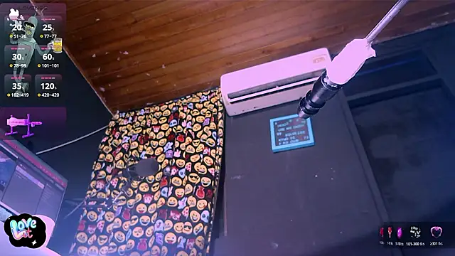 Snapshot of waterfalls_girl chatting on March 26, 2026, 9:15 am waterfalls girl online show from March 26, 2026, 9:15 am