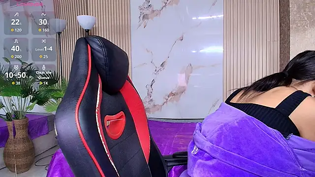 Juliet Nasty online show from December 1, 2025, 1:05 pm