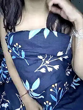 Snapshot of Leeeezzzz_roy chatting on January 11, 2025, 12:55 am Leeeezzzz roy online show from January 11, 2025, 12:55 am