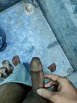 Snapshot of Hard_stick007 chatting on October 13, 2025, 9:48 pm Hard stick007 online show from October 13, 2025, 9:48 pm