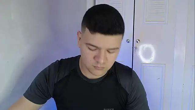 Plug Control online show from October 11, 2025, 4:27 pm