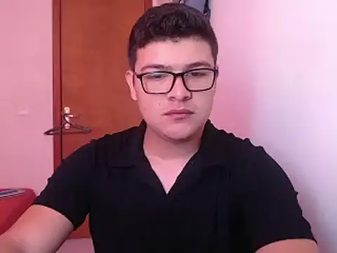 Plug Control online show from April 10, 2026, 4:44 pm