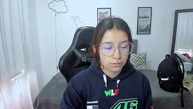 Amy joones online show from October 3, 2025, 12:13 pm