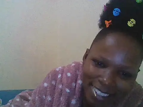 Snapshot of CharlotteDee chatting on November 29, 2025, 8:23 pm CharlotteDee online show from November 29, 2025, 8:23 pm