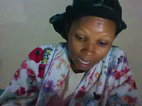 Snapshot of CharlotteDee chatting on January 7, 2026, 7:05 pm CharlotteDee online show from January 7, 2026, 7:05 pm