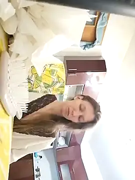 CatFerae online show from January 29, 2025, 5:24 pm